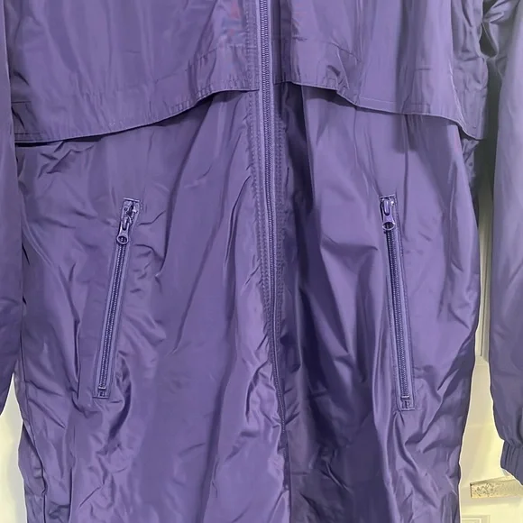 NWT Medium Purple Sporti swim coat, fleece lined.Great for swimming. - Picture 3 of 4